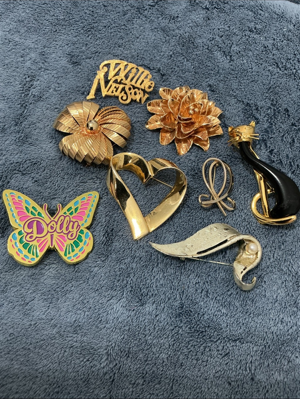 Bundle of 8 Brooch Lot